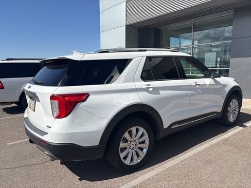 Used 2021 Ford Explorer Limited w/ Hybrid Equipment Group 310A AWD/4WD image 2