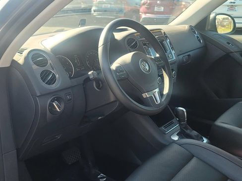 Used 2012 Volkswagen Tiguan S FWD image 13