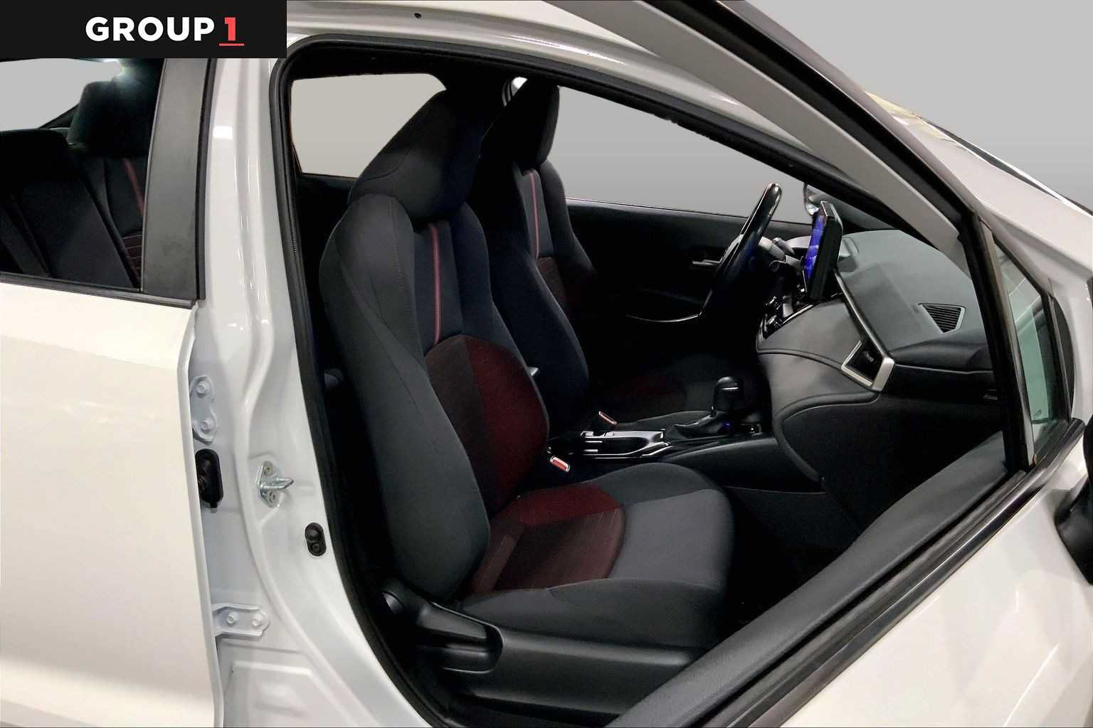 Certified 2024 Toyota Corolla SE FWD image 9