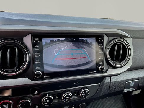 Used 2020 Toyota Tacoma TRD Sport AWD/4WD image 14