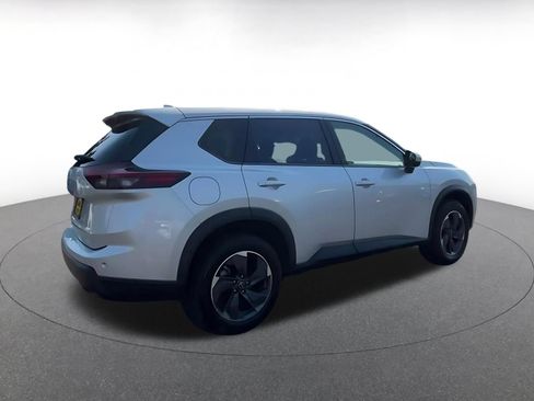 Used 2025 Nissan Rogue SV FWD image 11