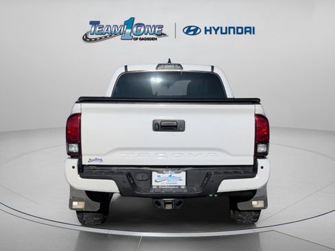 Used 2018 Toyota Tacoma 4x4 Double Cab image 8