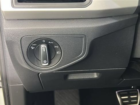 Used 2021 Volkswagen Atlas SE w/ Panoramic Sunroof Package AWD/4WD image 19