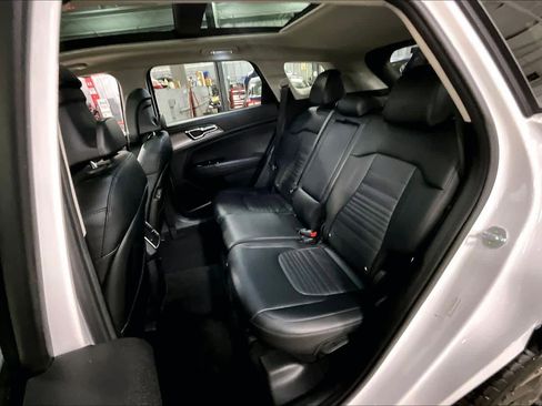 Used 2023 Kia Sportage SX image 21