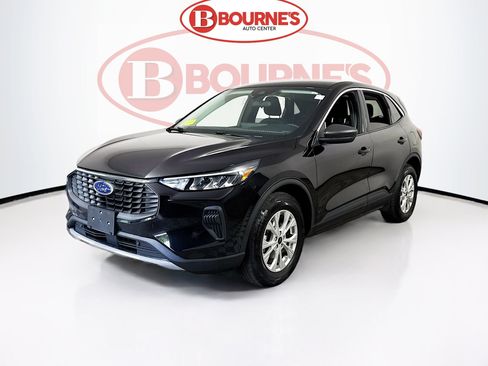 Used 2023 Ford Escape Active w/ Tech Pack #1 AWD/4WD image 6
