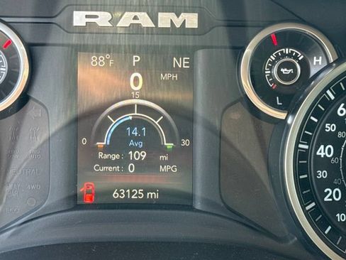 Used 2019 RAM 1500 Big Horn AWD/4WD image 40