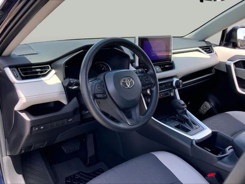 Used 2025 Toyota RAV4 XLE w/ Convenience Package FWD image 17