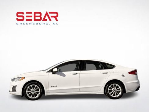 Used 2019 Ford Fusion SE FWD image 9