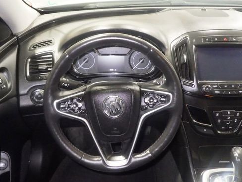 Used 2017 Buick Regal Premium w/ Driver Confidence Package #2 image 9