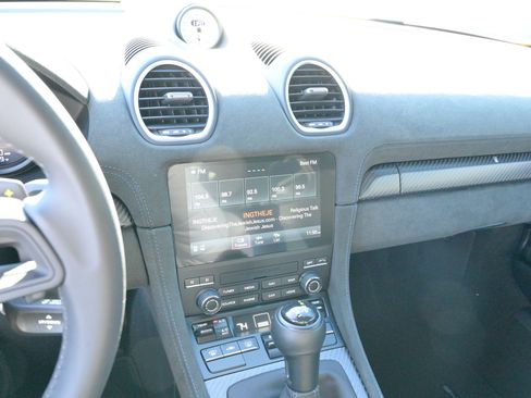 Used 2025 Porsche 718 Cayman GT4 RS image 28