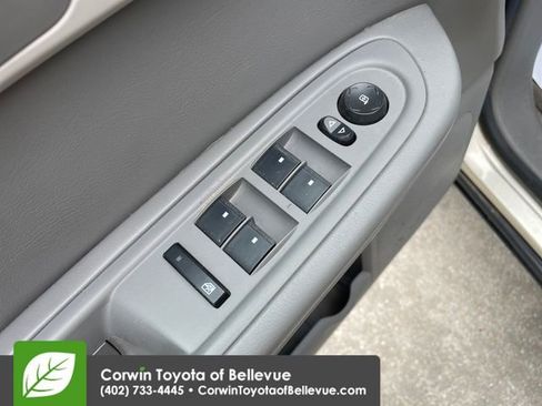 Used 2016 Chevrolet Traverse LT w/ Style and Technology Package FWD image 30