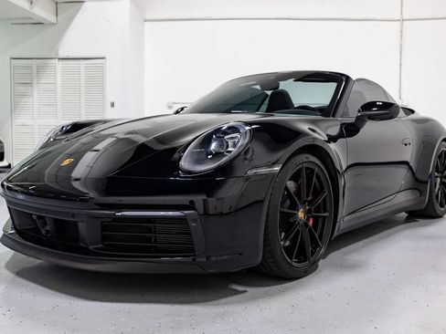 Used 2020 Porsche 911 Carrera S RWD image 3