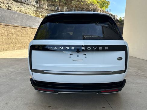 Certified 2023 Land Rover Range Rover SE image 4
