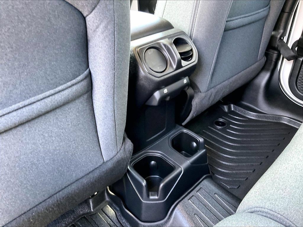 Used 2025 Jeep Gladiator Sport AWD/4WD image 28