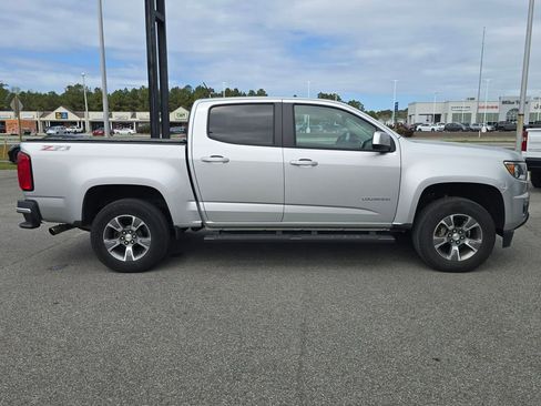 Used 2019 Chevrolet Colorado Z71 image 2