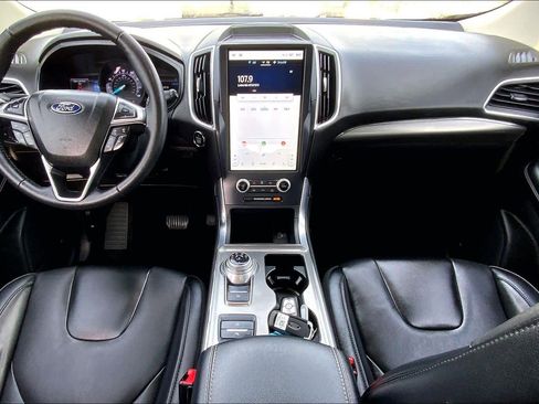 Used 2022 Ford Edge Titanium image 13