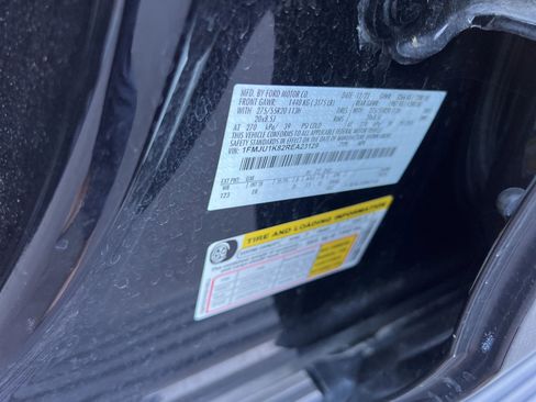 Used 2024 Ford Expedition Limited image 35