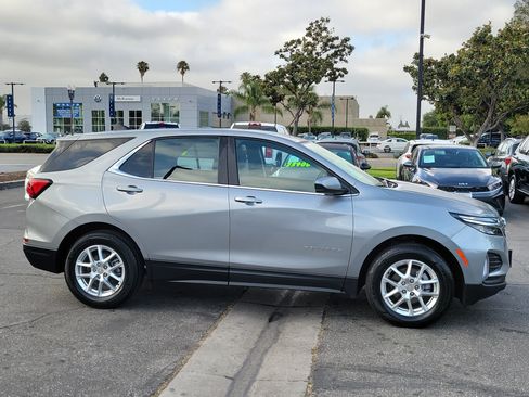 Used 2024 Chevrolet Equinox LT FWD image 5