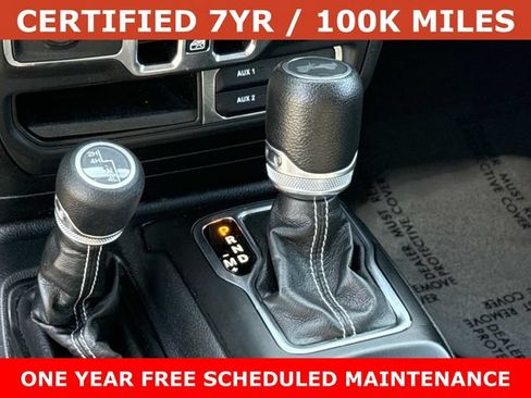 Used 2023 Jeep Wrangler Unlimited Sahara AWD/4WD image 22