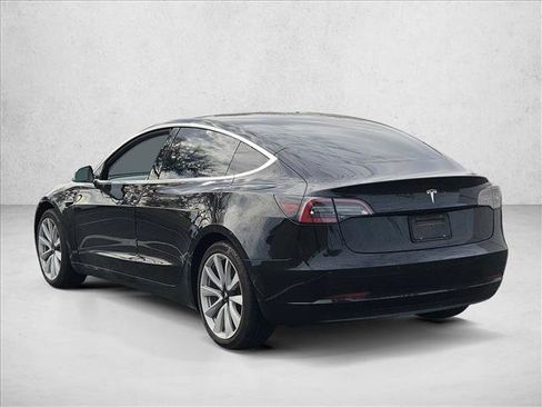 Used 2019 Tesla Model 3 Standard Range Plus image 7