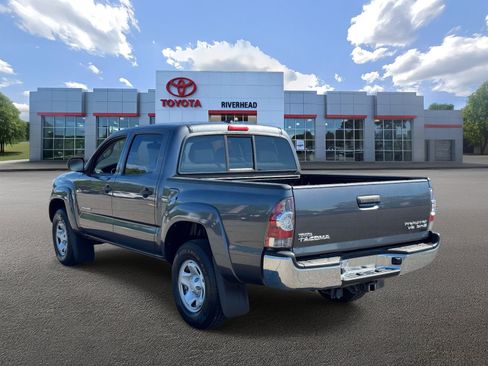 Used 2015 Toyota Tacoma PreRunner w/ SR5 Package RWD image 4