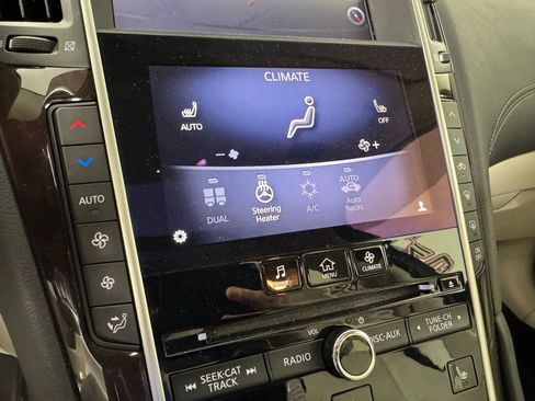 Used 2018 INFINITI Q50 Luxe w/ Sensory Package (Luxe) image 19