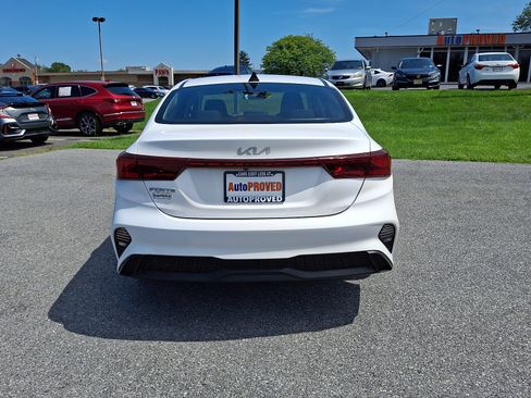 Used 2024 Kia Forte LXS FWD image 5