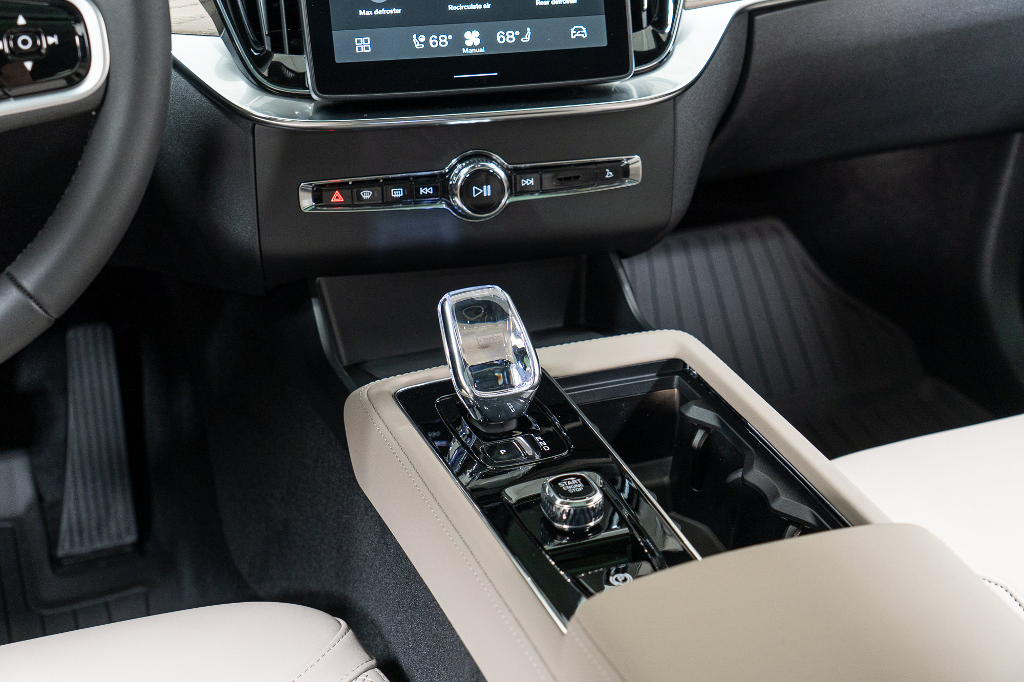 New 2026 Volvo XC90 T8 Plus w/ Protection Package Premier AWD/4WD image 20