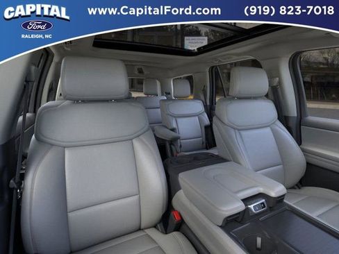 New 2025 Ford Expedition Active image 10