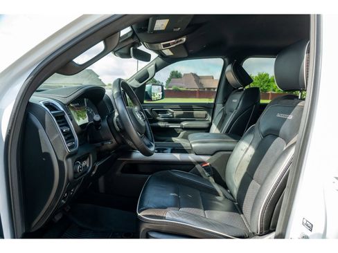 Used 2023 RAM 1500 Laramie AWD/4WD image 11