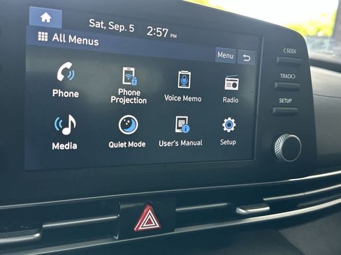 Used 2026 Hyundai Elantra SE FWD image 18
