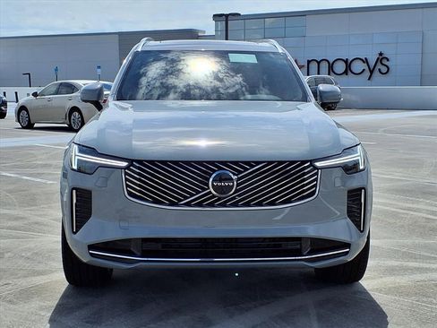 New 2026 Volvo XC90 B6 Plus w/ Protection Package Premier image 2