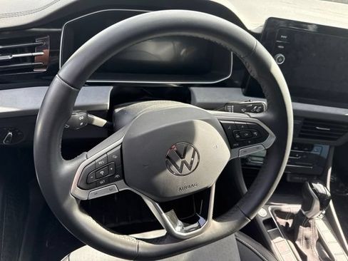 Used 2026 Volkswagen Jetta SE FWD image 16