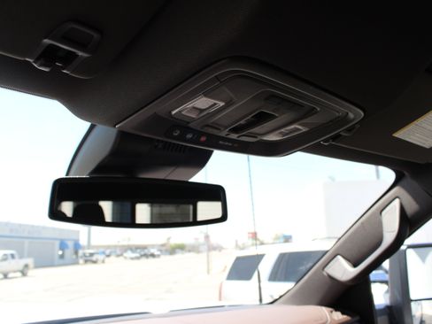 Used 2025 GMC Sierra 3500 Denali AWD/4WD image 7