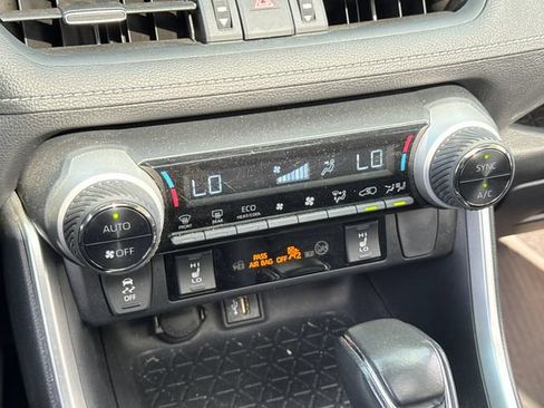 Used 2023 Toyota RAV4 XLE Premium AWD/4WD image 33
