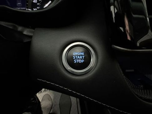 Used 2020 Toyota Highlander Limited image 17