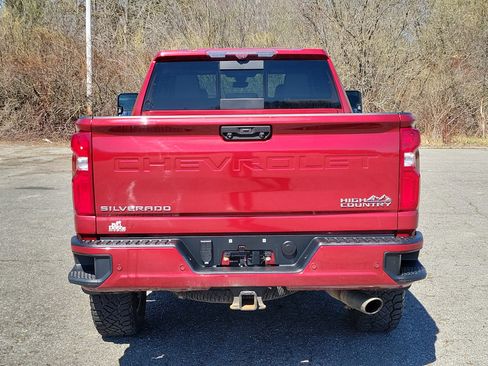 Used 2020 Chevrolet Silverado 2500 High Country w/ Technology Package AWD/4WD image 6
