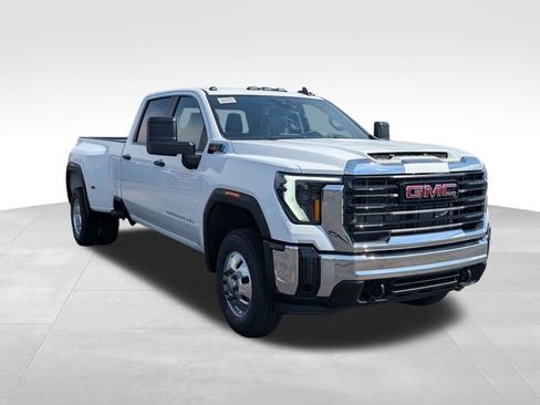 New 2026 GMC Sierra 3500 Pro AWD/4WD image 1