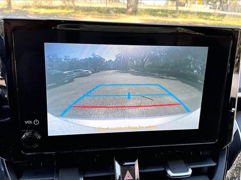 Used 2024 Toyota Corolla SE image 13