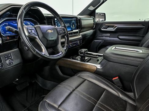 Used 2022 Chevrolet Silverado 1500 High Country w/ LPO, Dark Essentials Package AWD/4WD image 13