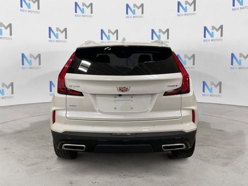Used 2024 Cadillac XT4 Premium Luxury w/ Cold Weather Package image 4
