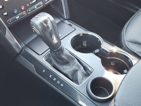 Certified 2019 Ford Explorer Limited w/ Class III Trailer Tow Package image 19