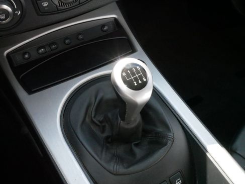 Used 2006 BMW Z4 3.0i RWD image 24