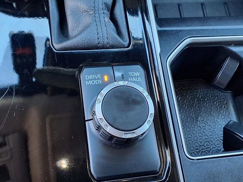 Used 2022 Toyota Tundra SR5 image 18