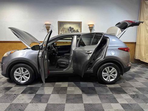 Used 2019 Kia Sportage LX FWD image 11