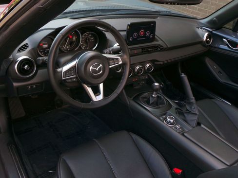 Certified 2021 MAZDA MX-5 Miata Grand Touring RWD image 16
