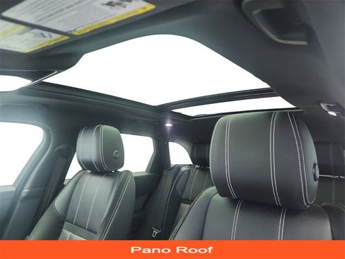 Used 2019 Land Rover Range Rover Velar R-Dynamic SE image 12