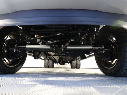 Used 2025 Ford F450 Platinum w/ Platinum Plus Package image 40