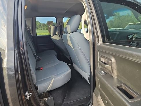 Used 2018 RAM 1500 Express w/ Express Value Package AWD/4WD image 5