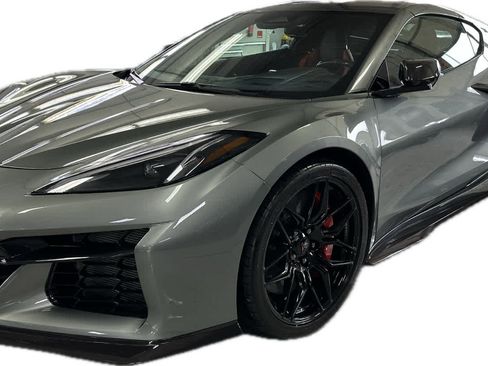 Used 2024 Chevrolet Corvette Z06 w/ Stealth Interior Trim Package RWD image 4